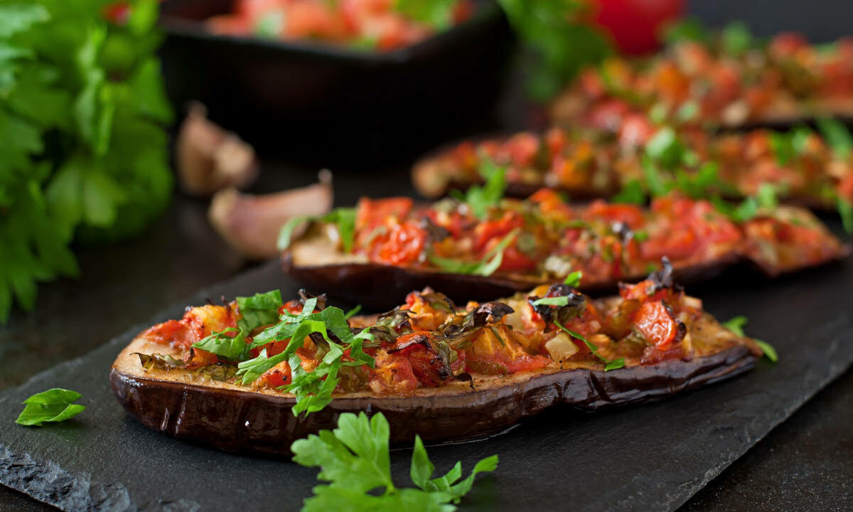 Три рецепта вкуснейших фаршированных баклажанов