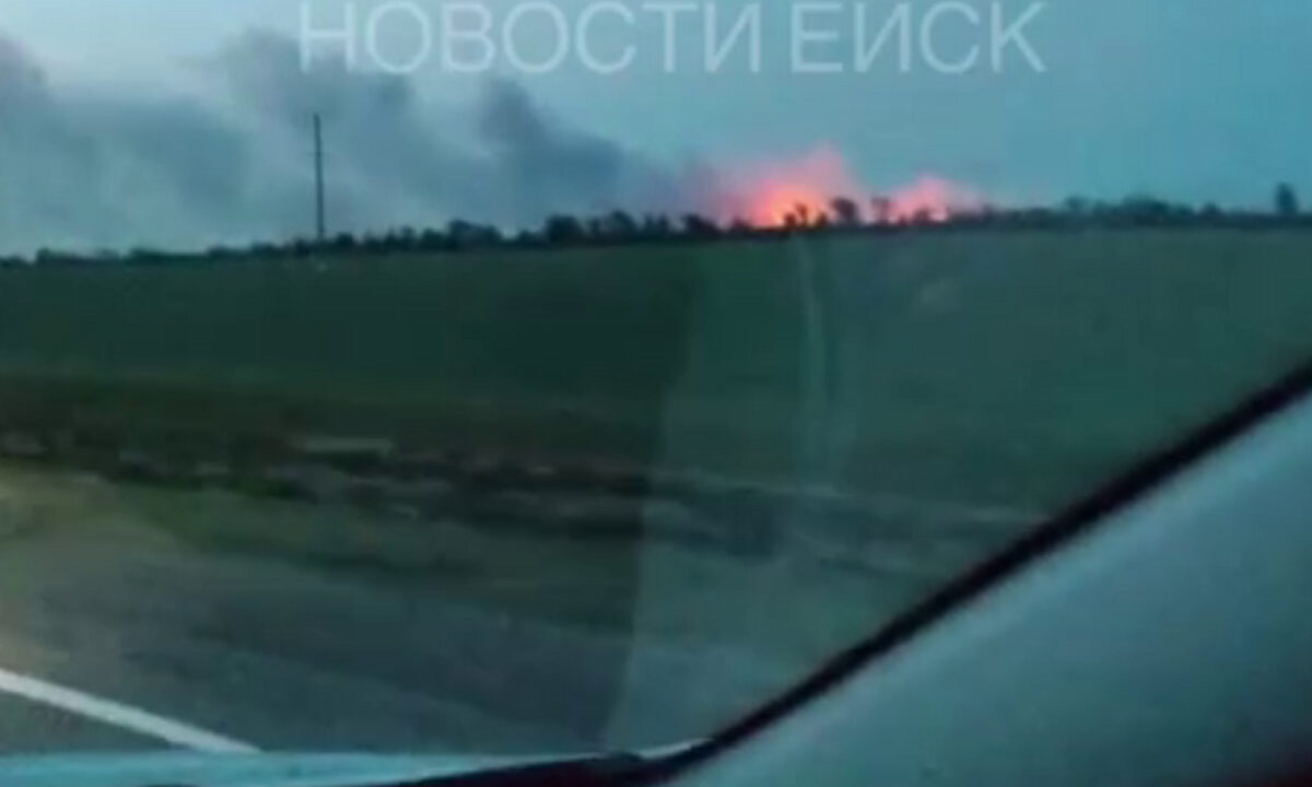 Мусор загорелся на полигоне ТКО под Ейском