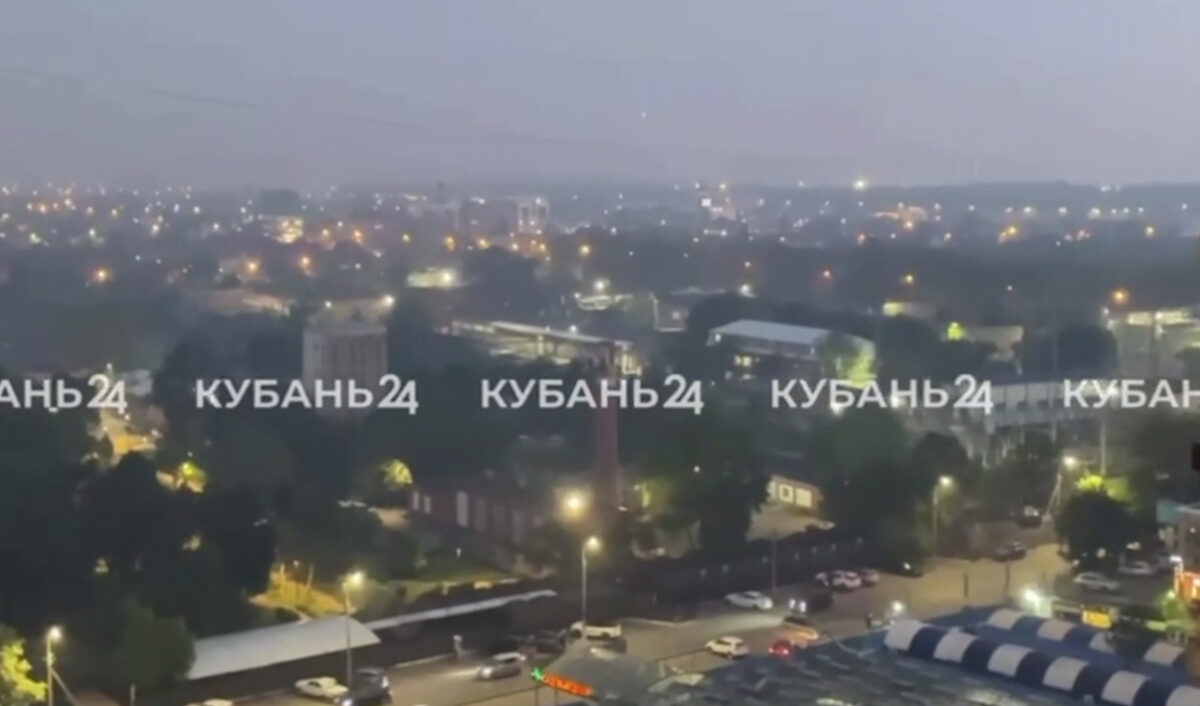 Жители Краснодара вечером 5 мая пожаловались на сильный запах гари