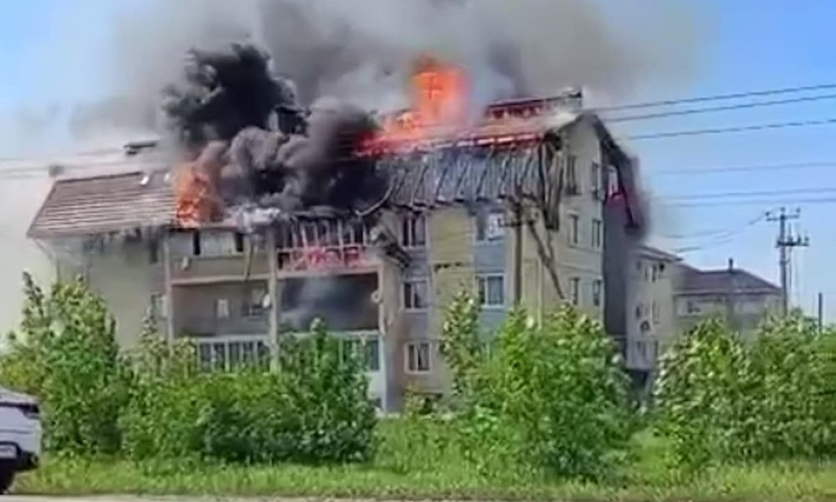 Экспертиза пострадавшего при пожаре дома в Староминской продлится около месяца