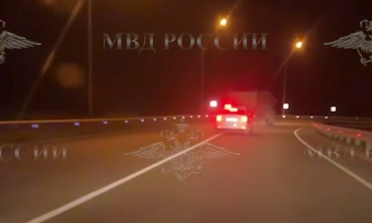 На Кубани водитель грузовика после ДТП устроил погоню со стрельбой