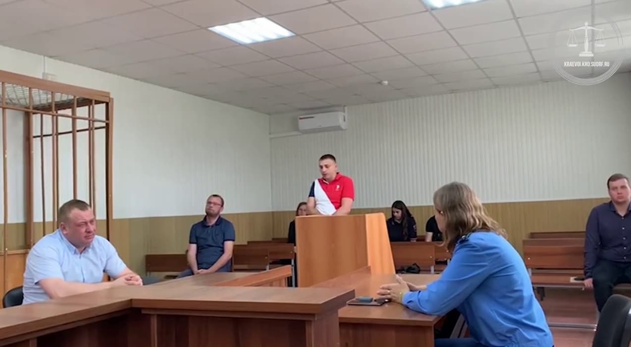 На Кубани осудили двоих полицейских, выбивавших стулом признание в краже