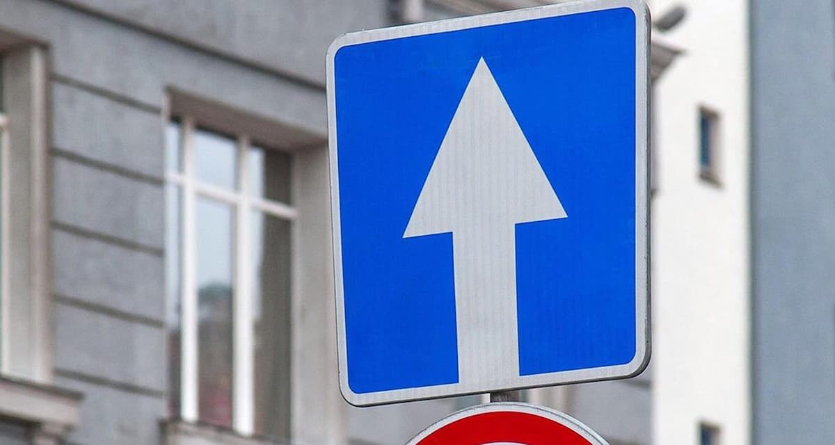 В Краснодаре изменят схему движения на Стахановской из-за ремонта коллектора