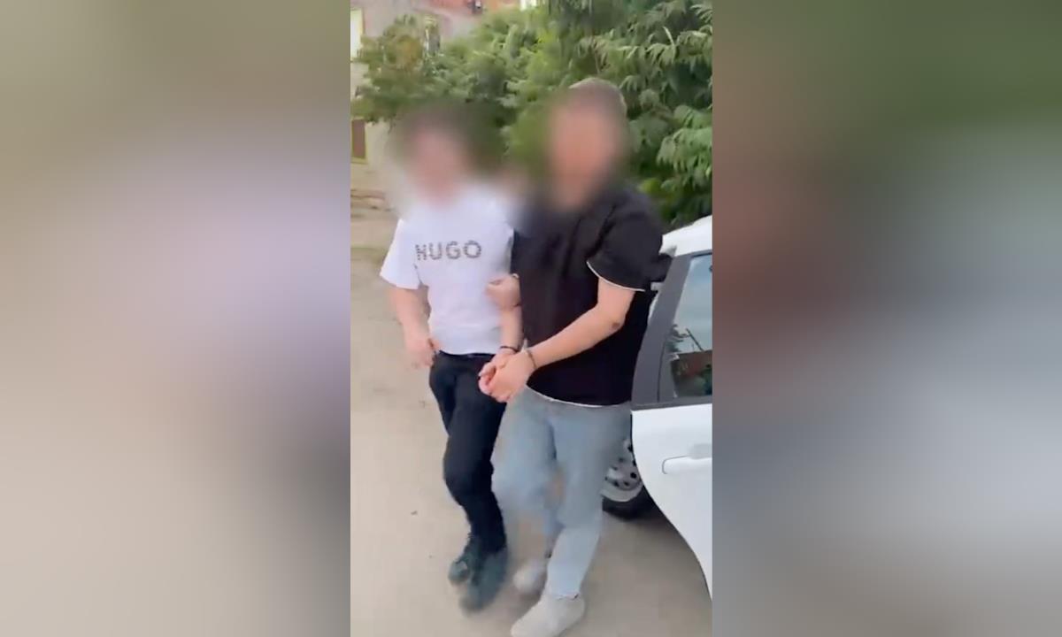 Внимательный таксист из Краснодара помог полиции задержать сообщника мошенников