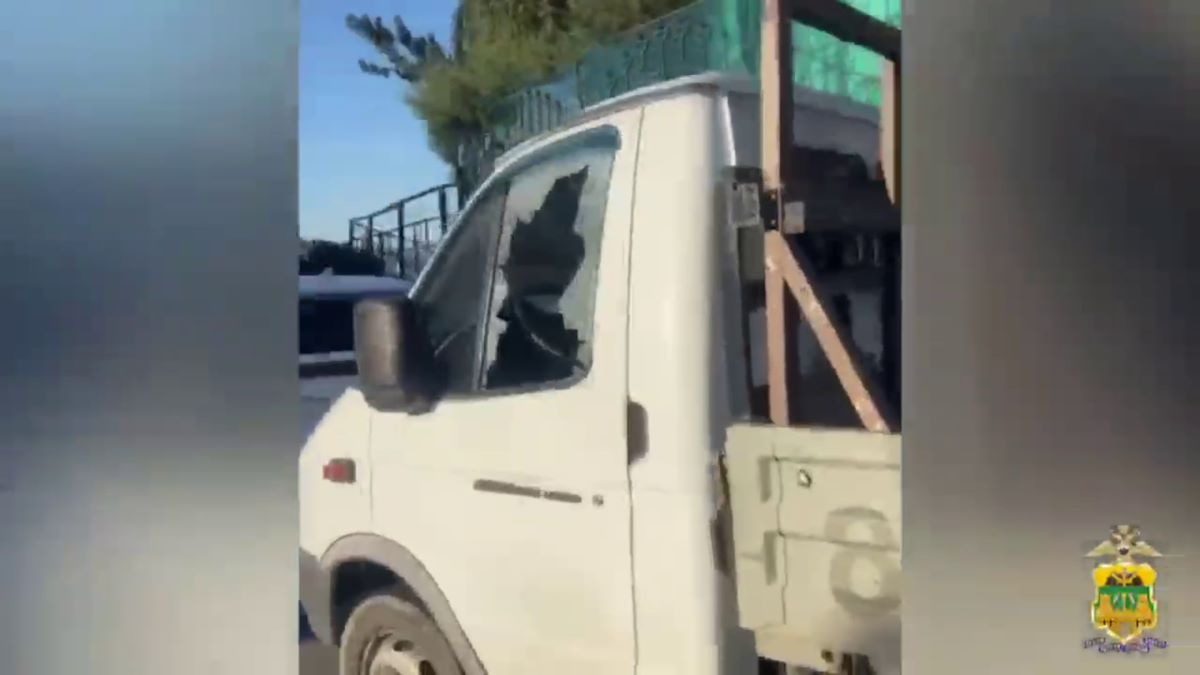 Более 10 машин разбил пьяный приезжий из Чувашии в Сочи