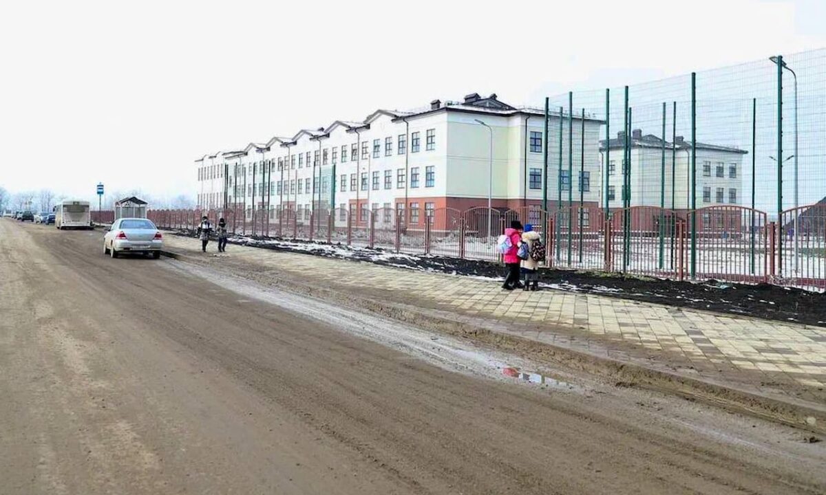 В Краснодаре отремонтируют 30 участков дорог в Новознаменском до конца июня