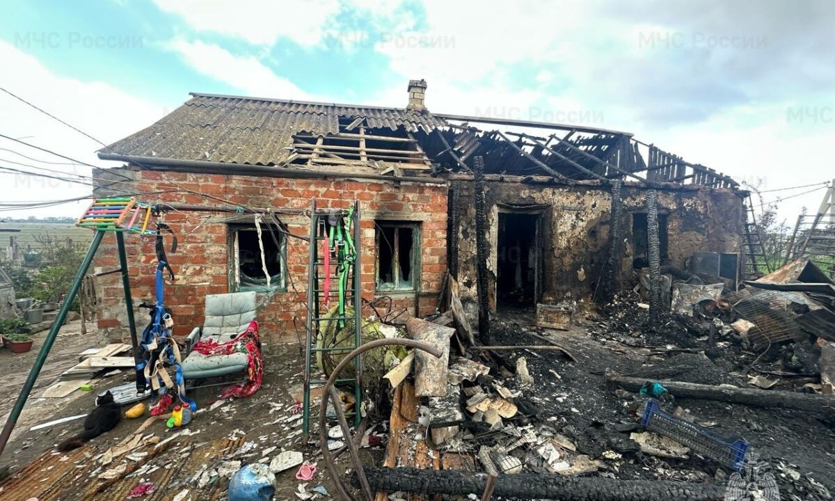 Пожарный извещатель спас многодетную семью в горящем доме на Кубани