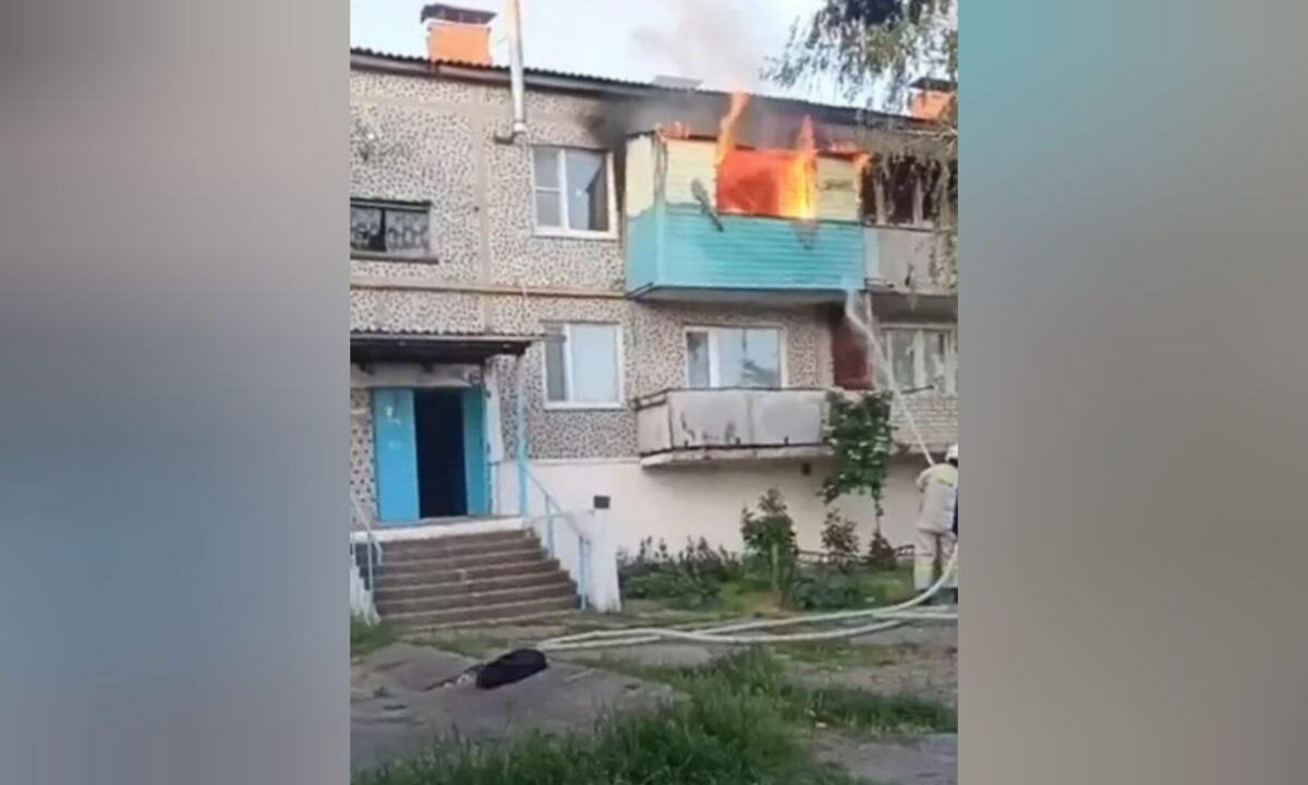 Мужчина погиб во время пожара в двухэтажном доме на Кубани