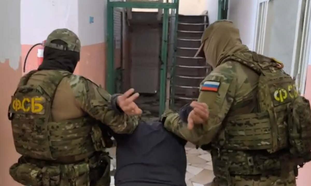 Жителя Туапсе задержали по подозрению в финансировании ВСУ через криптовалюту