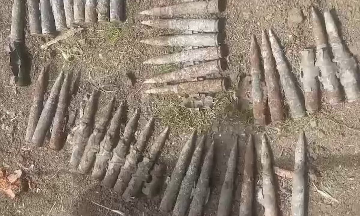 В Ейске местные жители нашли 70 снарядов во время уборки на пустыре за гаражами