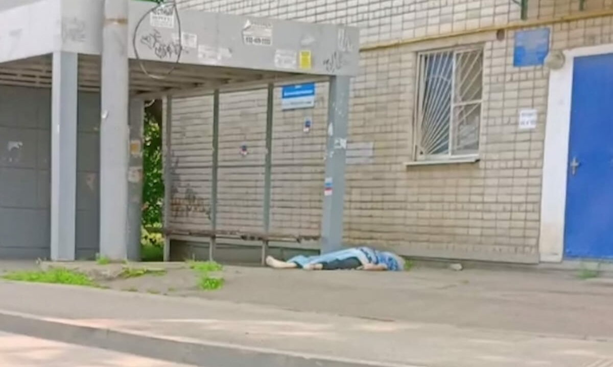 В Краснодаре 80-летний мужчина погиб, выпав из окна многоэтажки