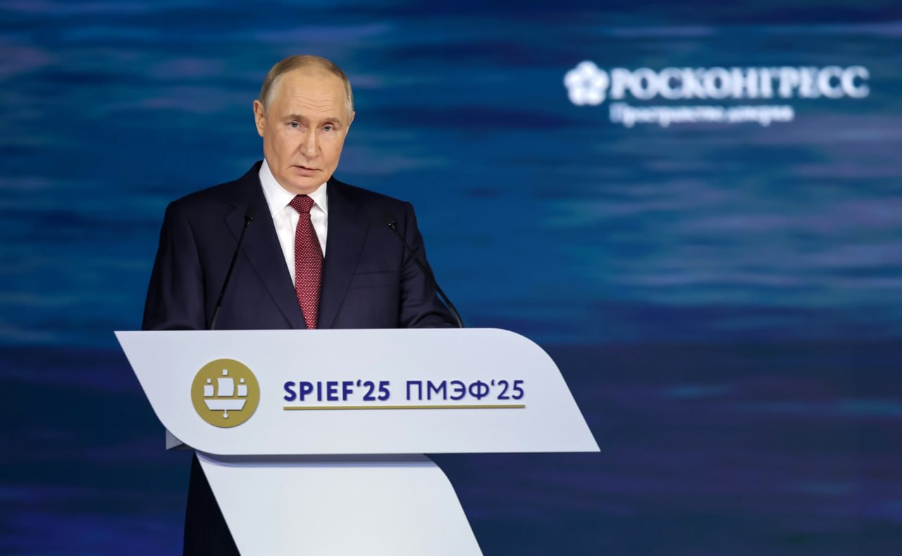 Путин на ПМЭФ сообщил о снижении безработицы на юге России в два раза