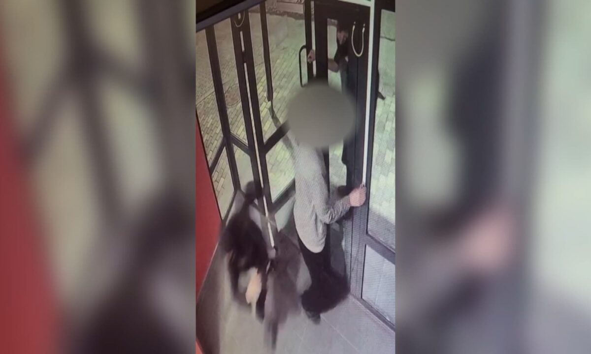 Подростки в масках напали на охранника парковки в Краснодаре | Факты