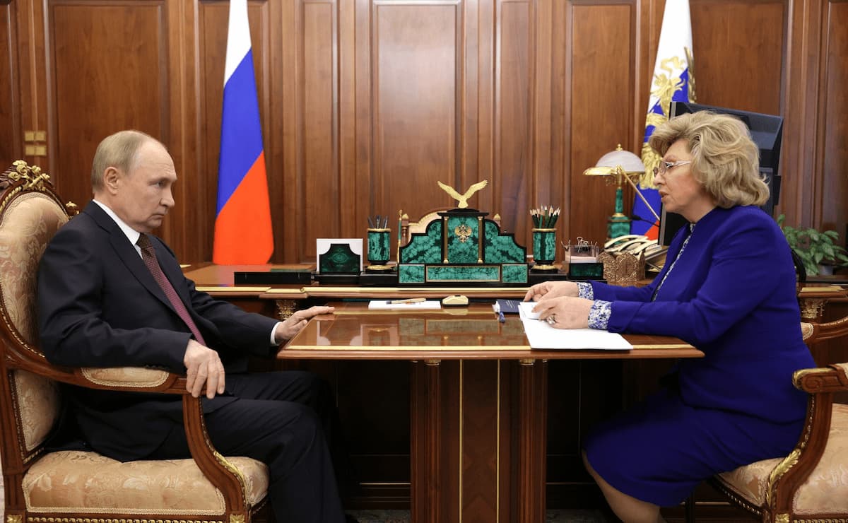 Путин поддержал идею бесплатного второго среднего образования для бойцов СВО