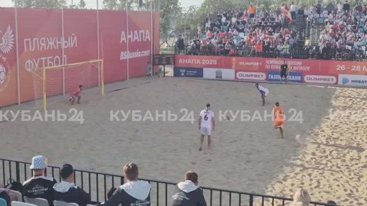 «Краснодар-ЮМР» впервые возглавил чемпионат России по пляжному футболу