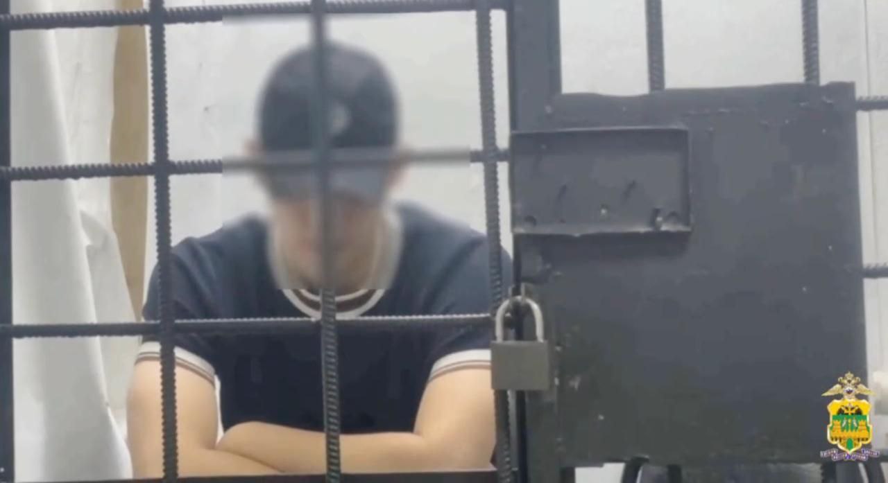 До 7 лет тюрьмы грозит размахивавшему ножом парню во время драки в Туапсе