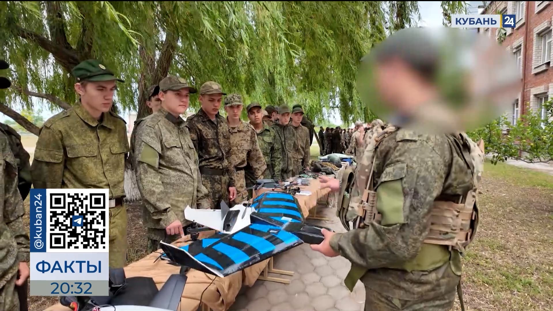 Бойцы СВО провели военные сборы для студентов техникума в Щербиновском районе