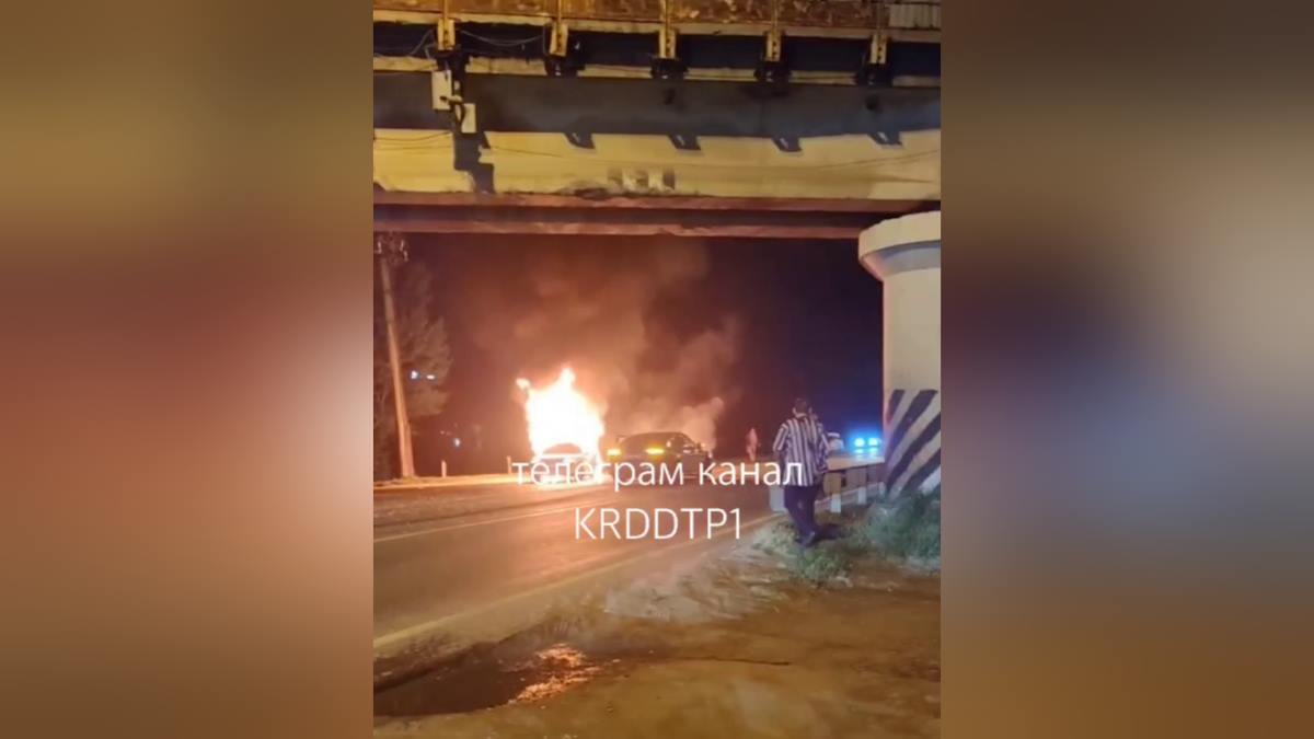 В МВД рассказали детали ДТП с загоревшимся авто на Ростовском шоссе в Краснодаре