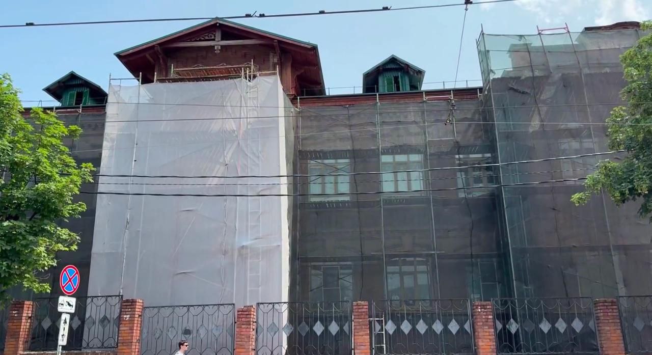 Почти 50 школ и детсадов планируют отремонтировать за каникулы в Краснодаре