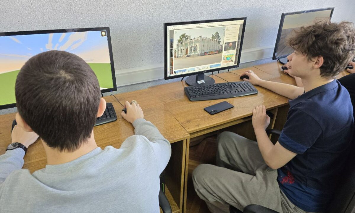 Школьники и студенты создали копии архитектурных памятников Кубани в Minecraft
