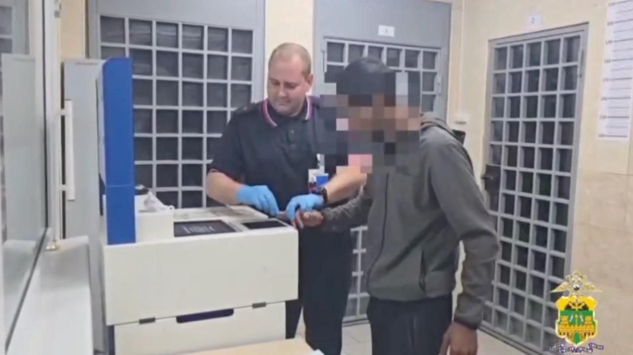 В Каневском районе задержали рецидивиста, ударившего мужчину ножом в живот