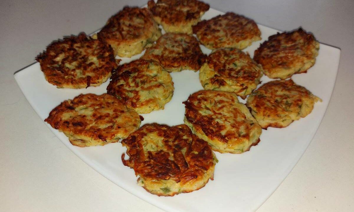 Оладьи из молодых кабачков с овсяными хлопьями. Вкусно. Быстро. Полезно.