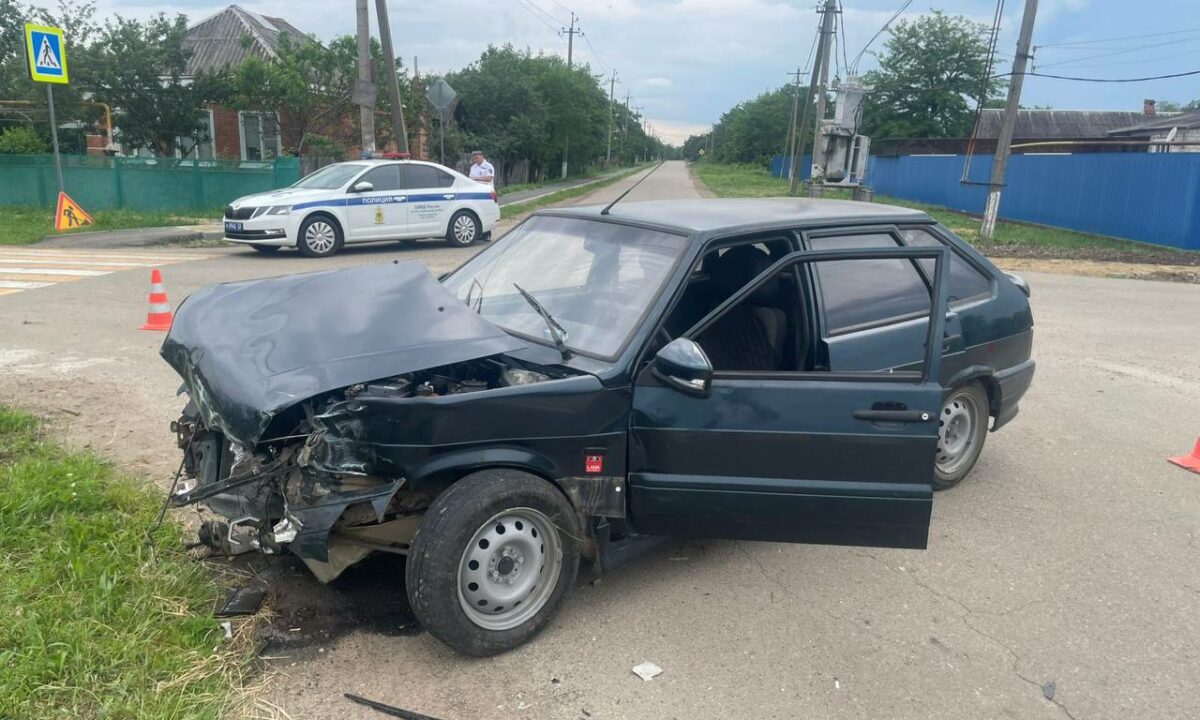 Двое подростков на «Ладе» протаранили иномарку в Усть-Лабинском районе
