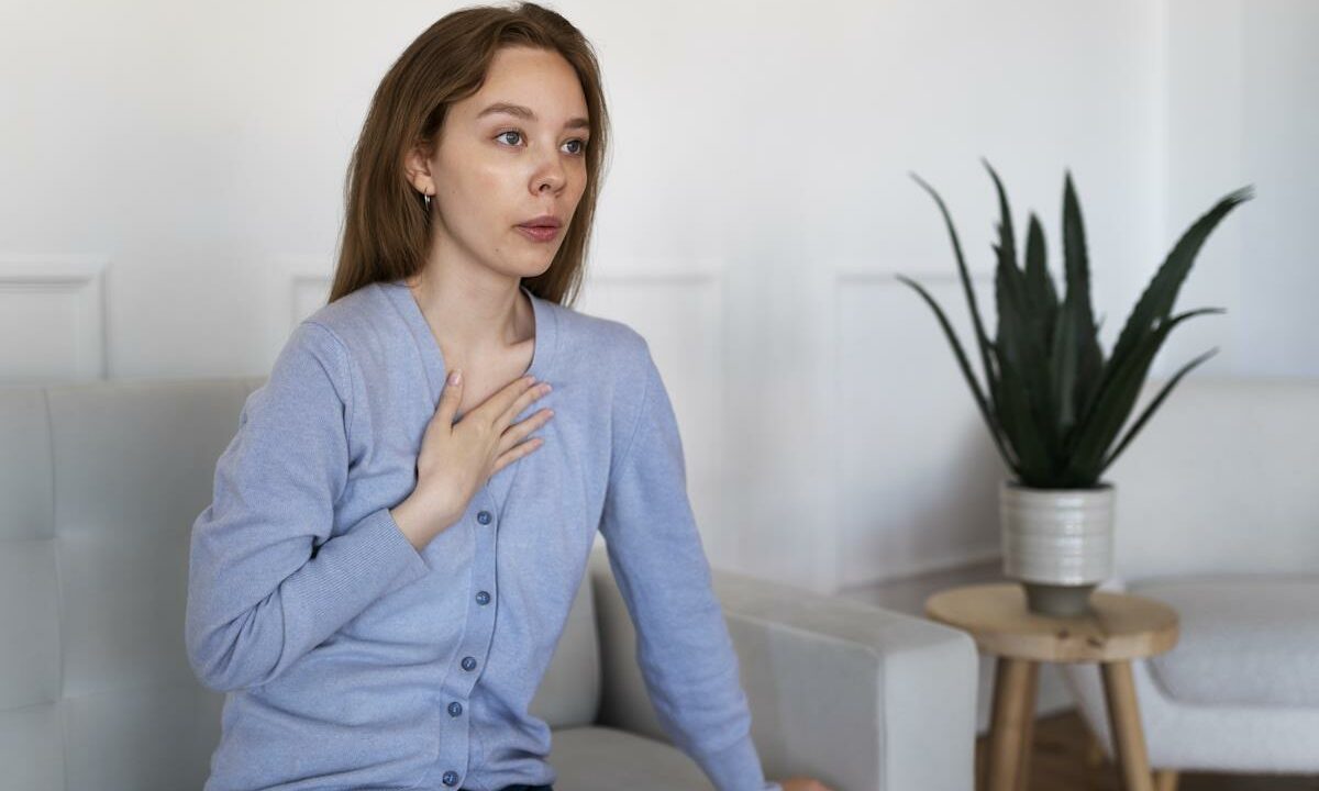 Дифтерия: симптомы, причины и лечение