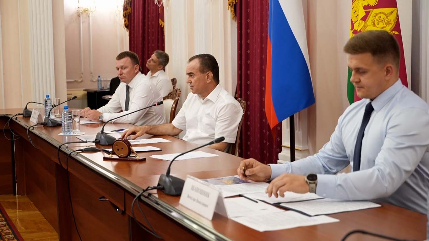 Кондратьев обсудил развитие системы водоснабжения с руководством «Росводоканала»