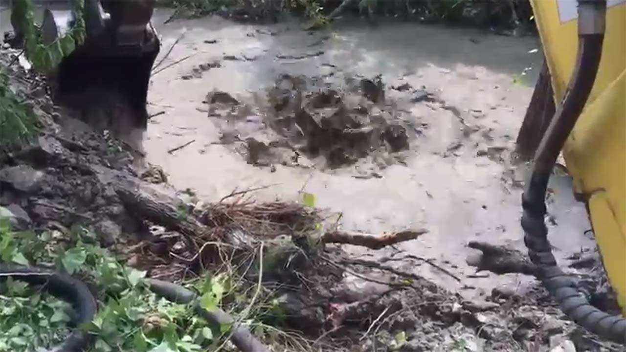 Жители Туапсе остались без воды из-за аварии на водоводе