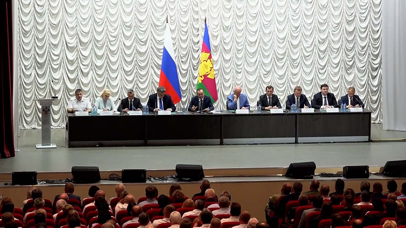 Кондратьев поручил разработать программу экономического развития Ейского района
