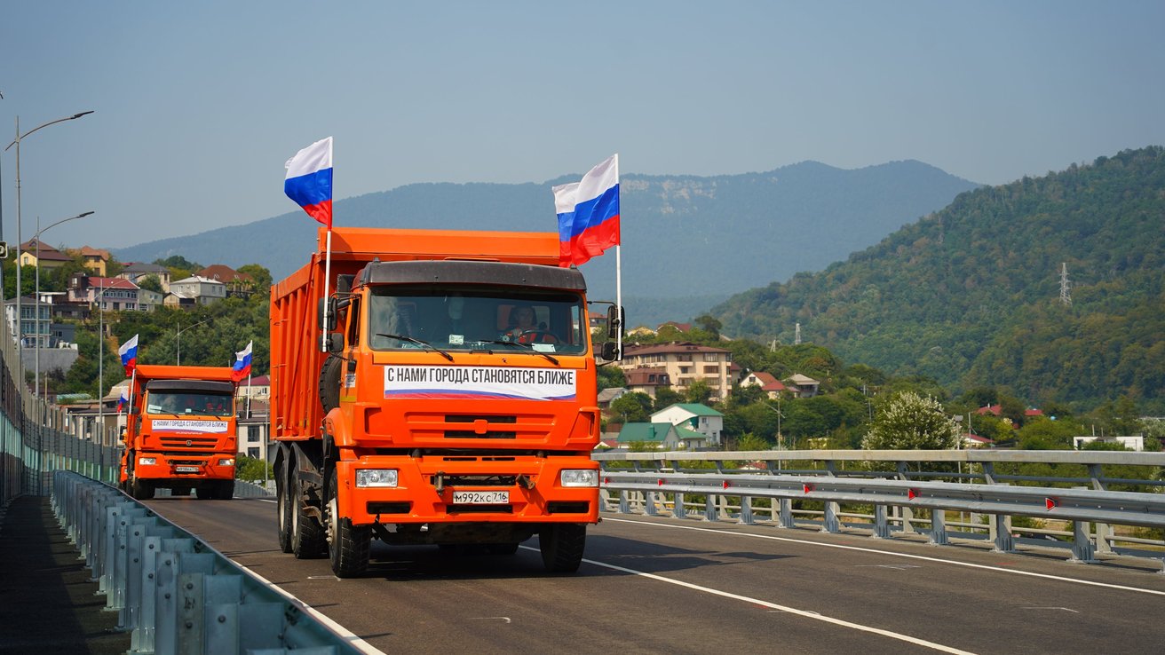 Движение запустили по реконструированному путепроводу будущего обхода Адлера
