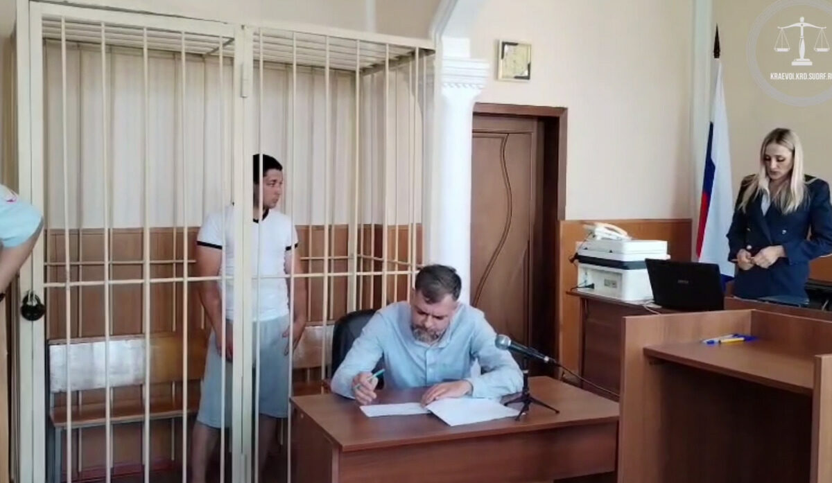 В Лабинске на два месяца арестовали подозреваемого в изнасиловании школьницы