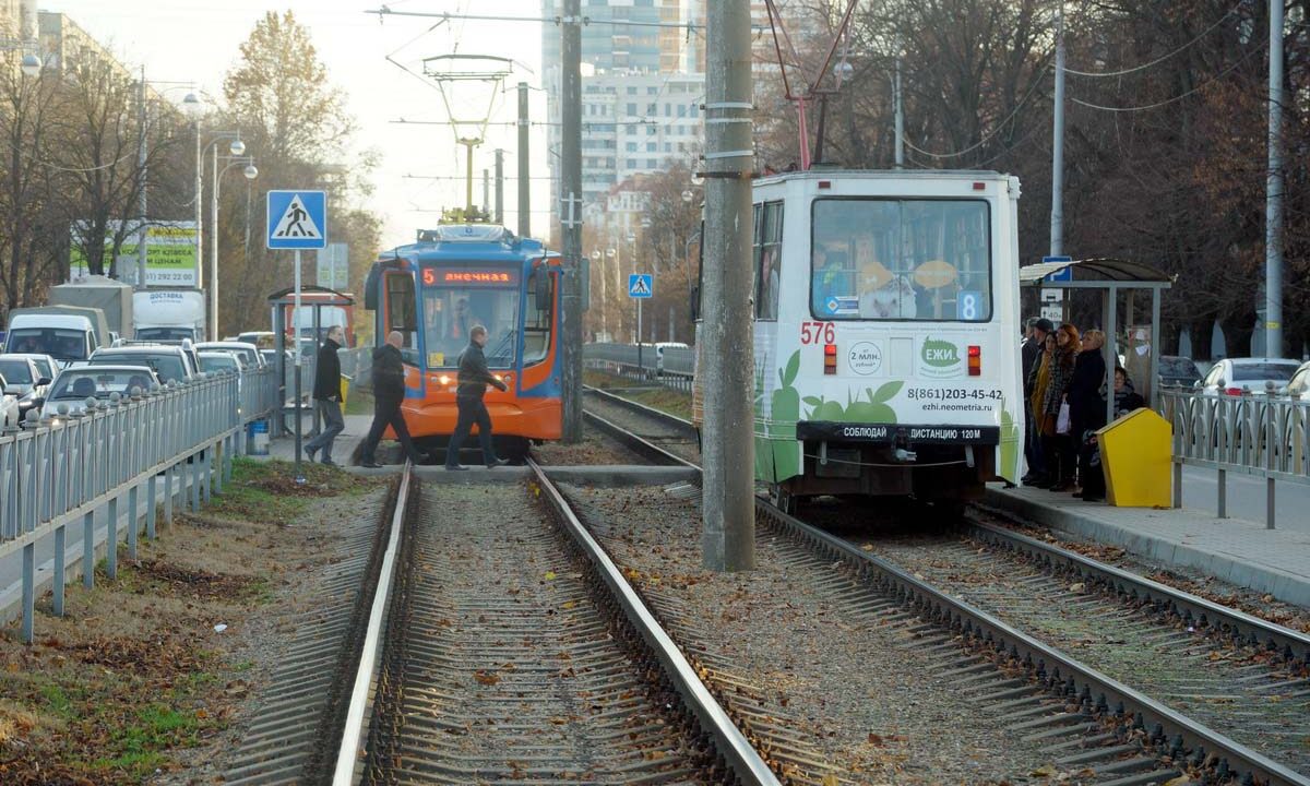 В Краснодаре из-за ремонта путей изменится график движения трамваев