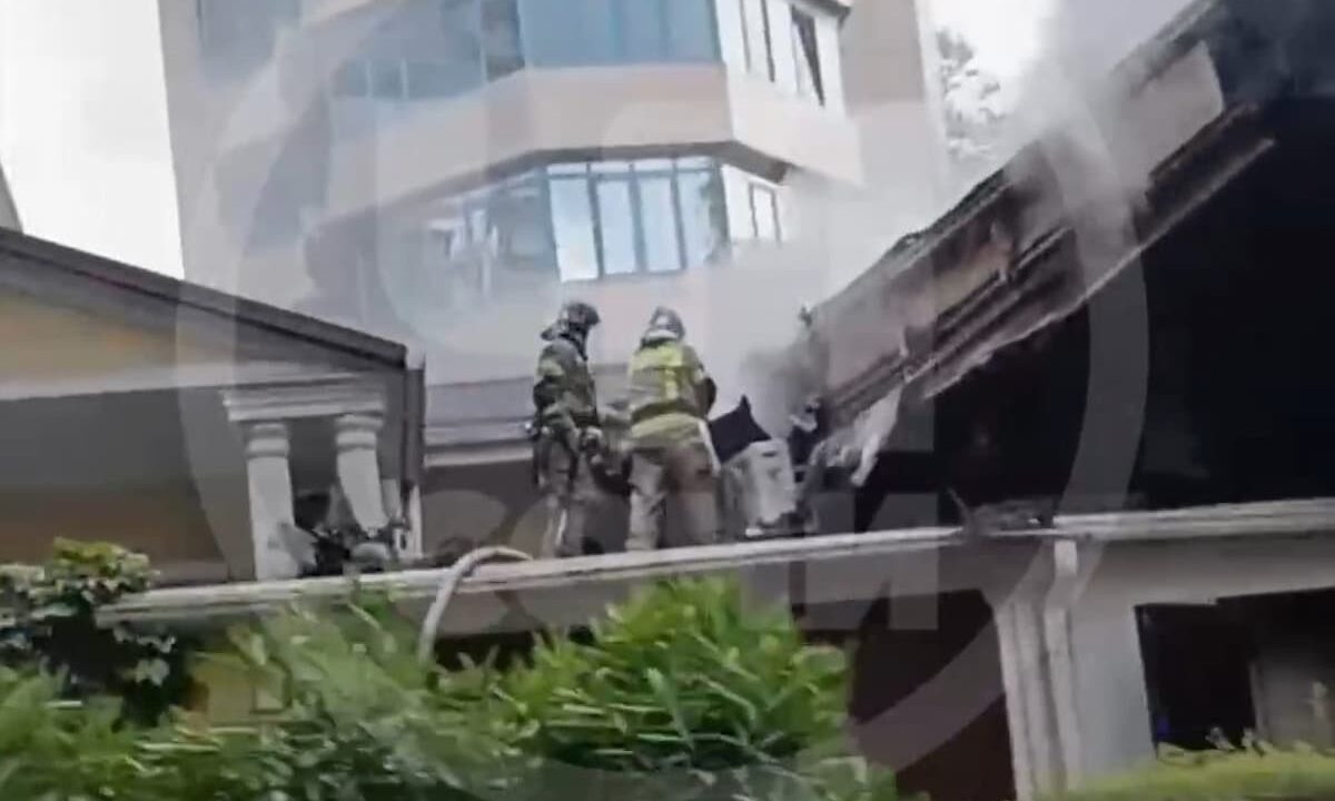 Пожар в кафе произошел ранним утром 20 июля в центре Сочи