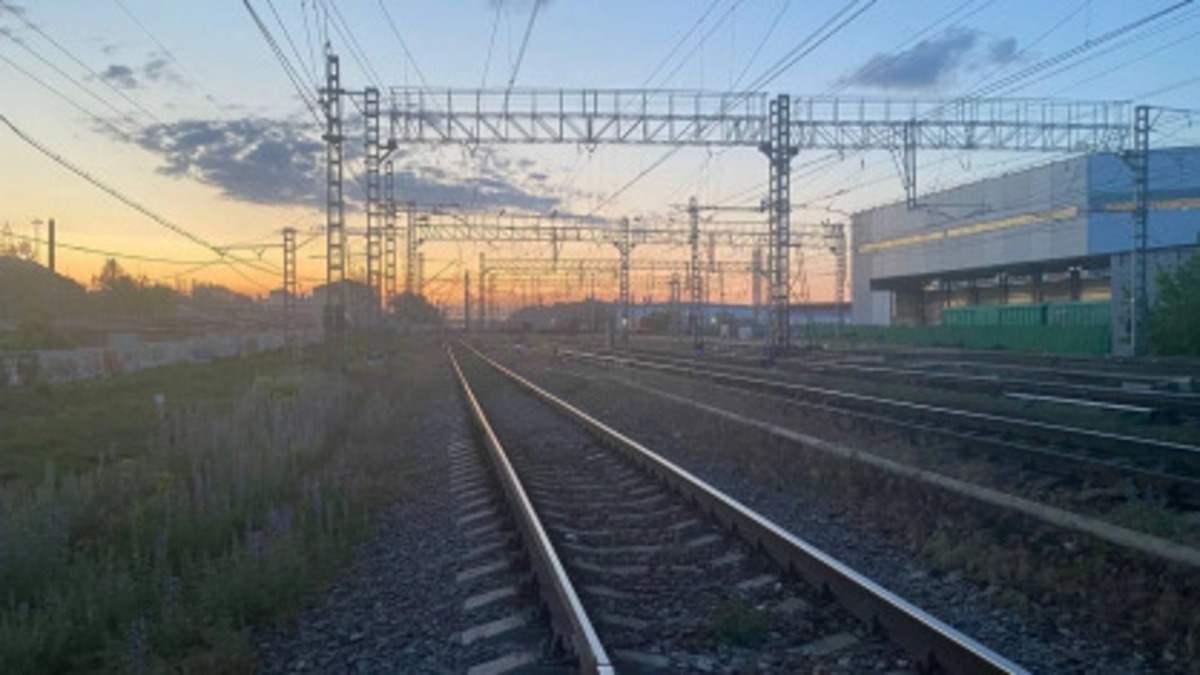Грузовой поезд насмерть сбил подростка в Краснодарском крае