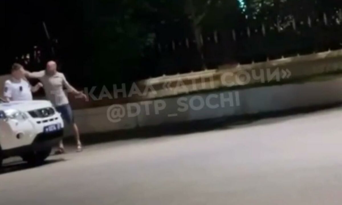Уголовное дело возбудили в отношении жителя Сочи за подзатыльник полицейскому