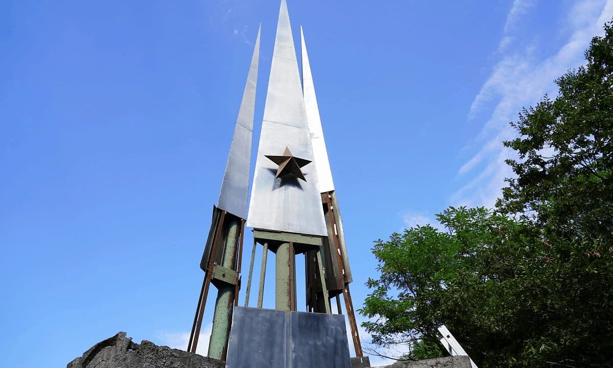 На реставрацию военного мемориала в Сочи выделили 5 миллионов рублей
