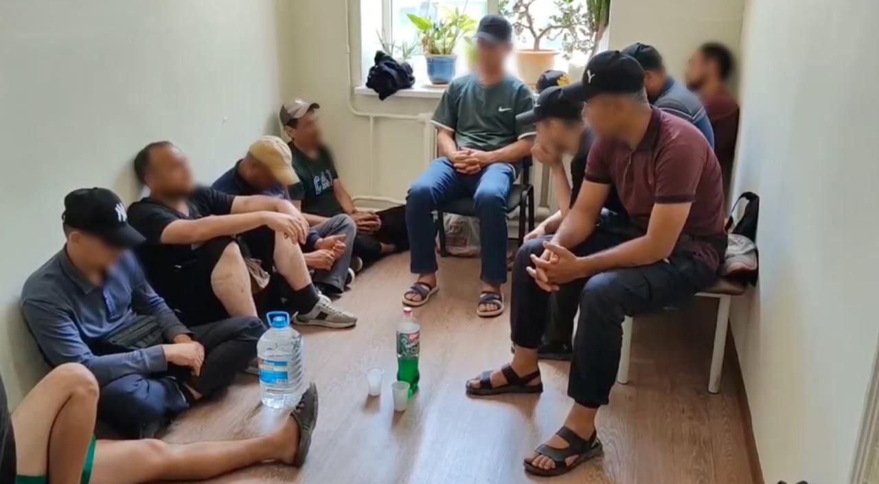 На стройке в Анапе обнаружили более 20 нелегальных мигрантов, их выдворят из РФ