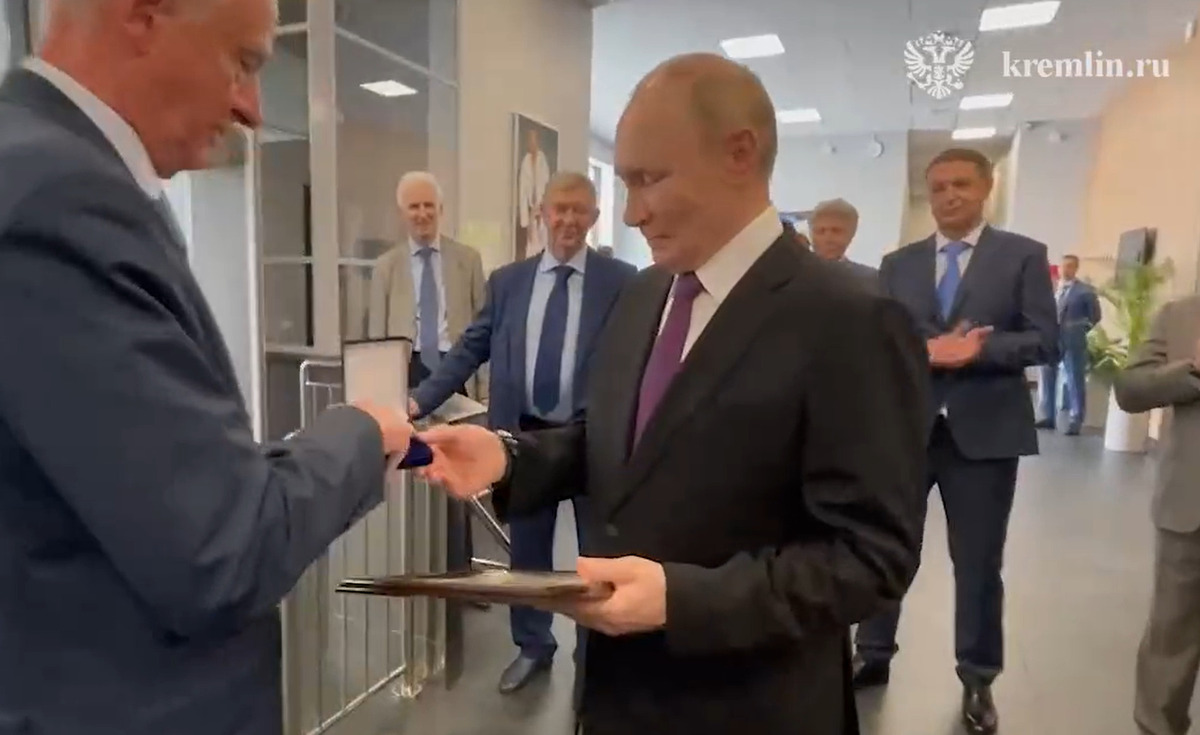 Путина наградили медалью Морской коллегии РФ «За верность российскому флоту»