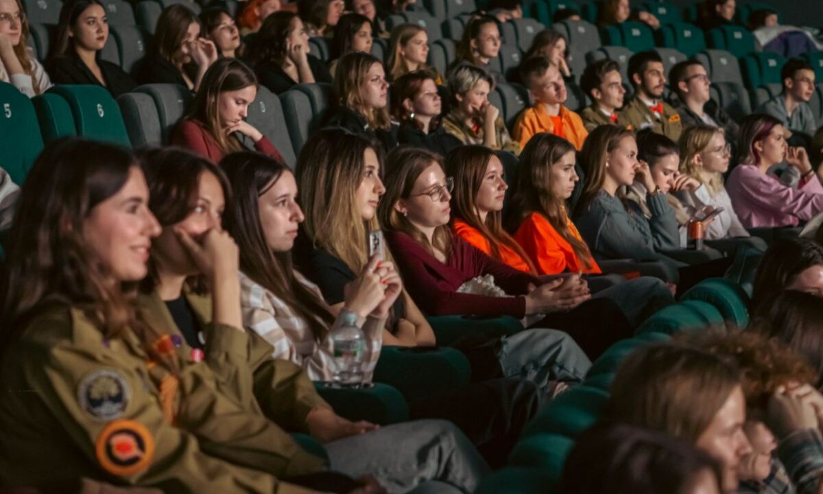 Жители Кубани могут принять участие в молодежном кинофестивале «Просто кино»