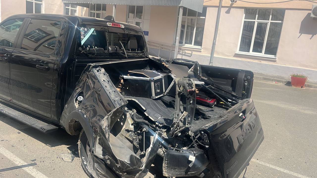 Автомобиль взорвался рядом с КубГТУ в Краснодаре