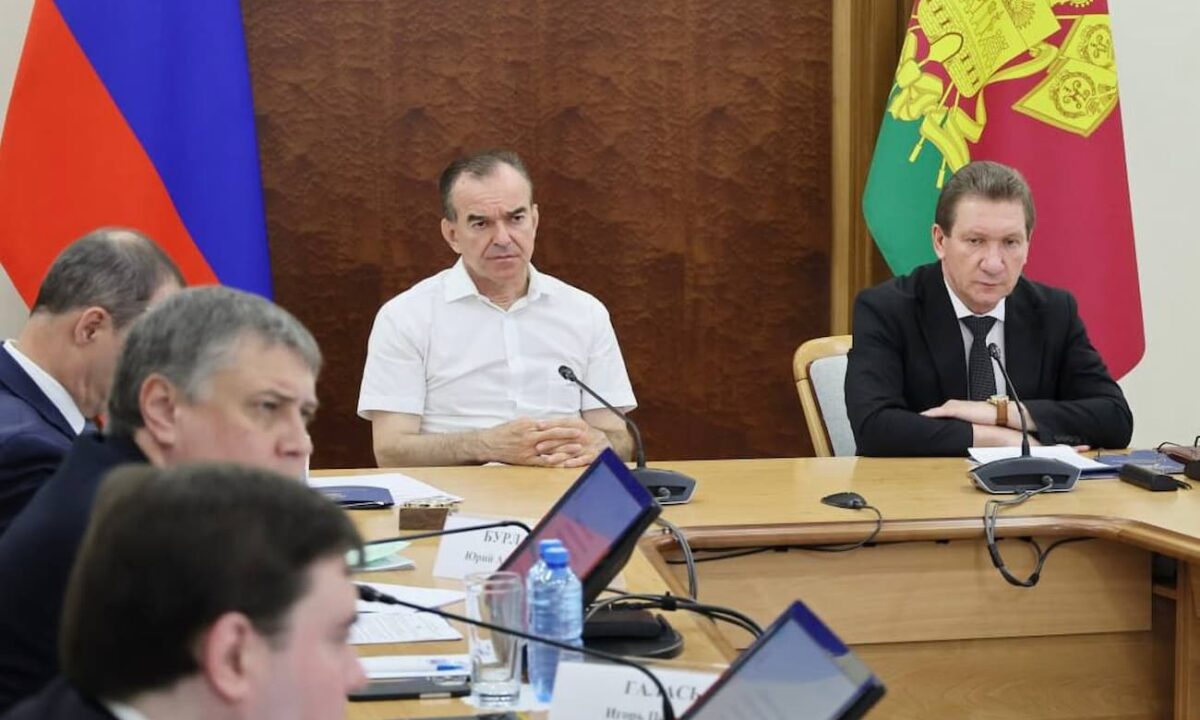 Кондратьев провел совещание по противодействию подростковой преступности
