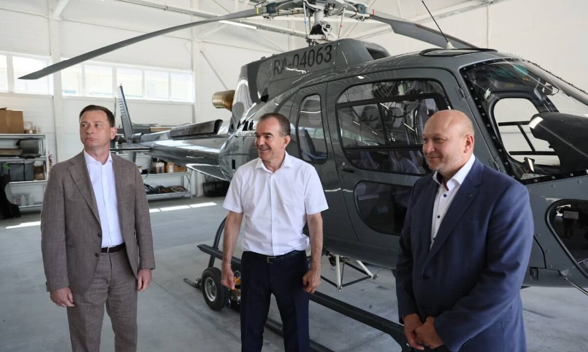 Кондратьев заявил о планах развивать пассажирские авиаперевозки внутри края