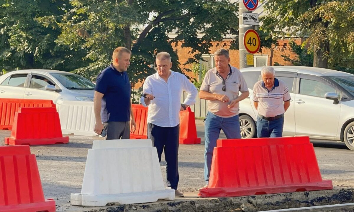 В Краснодаре стартовал ремонт трамвайного переезда на Каляева и Красных Партизан