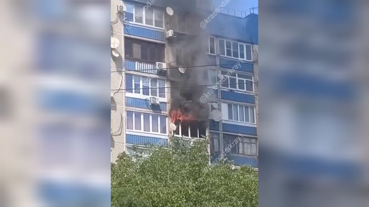 В Краснодаре 46 человек эвакуировали из многоэтажки из-за пожара на балконе