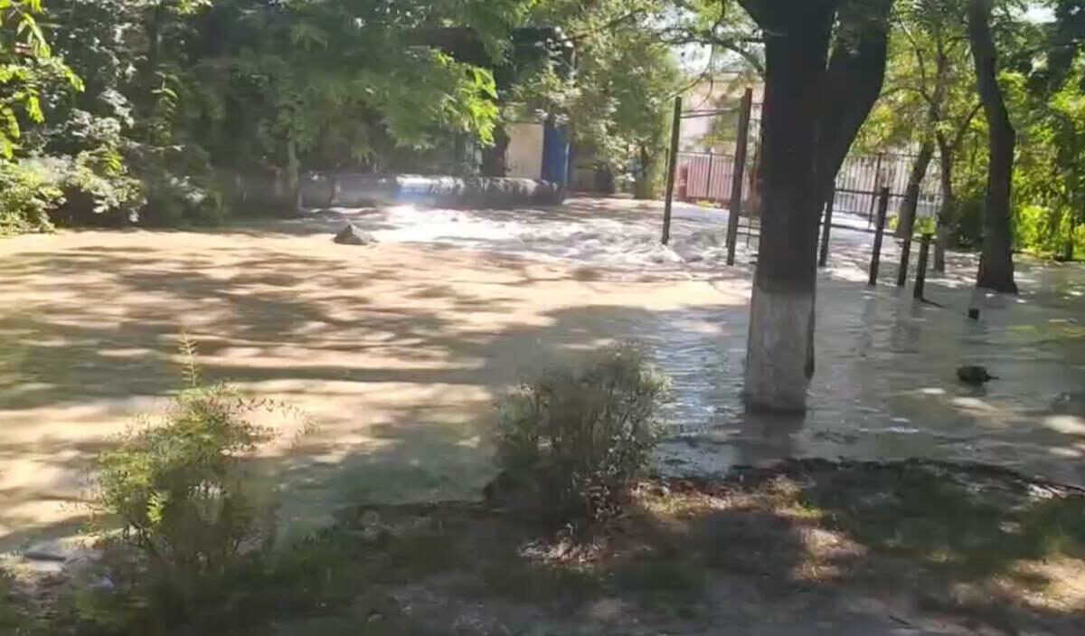 Более 70 улиц в Новороссийске остались без воды из-за аварии на водопроводе