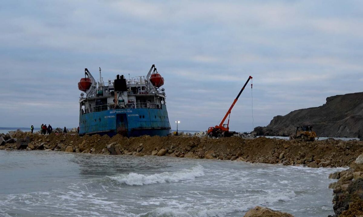 Морспасслужба отсудила 404 млн рублей по делу о крушении танкеров в Черном море