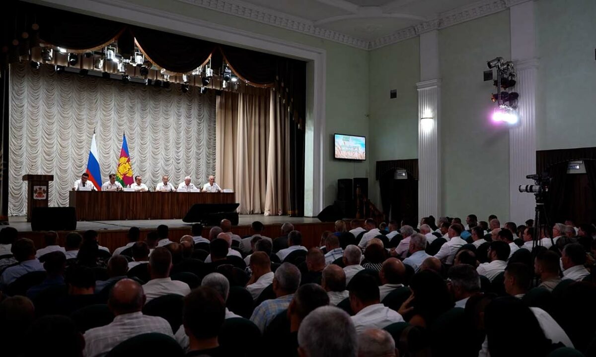 Меры поддержки пострадавших от засухи фермеров обсудили в Тимашевском районе