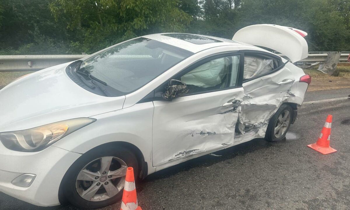 Пенсионерка пострадала в лобовой аварии BMW и Hyundai в Курганинском районе